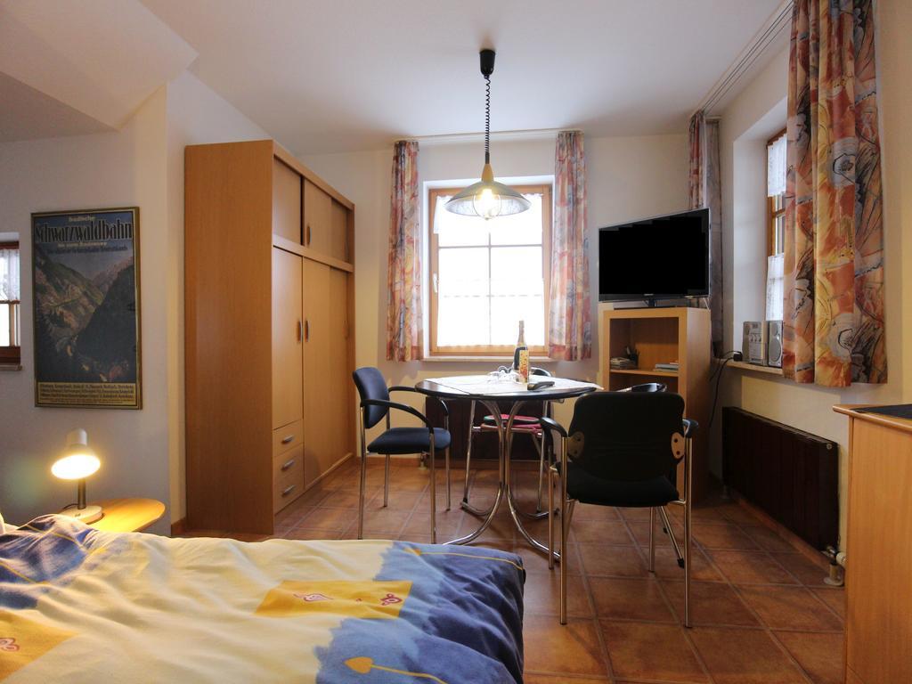 Ferienwohnung Weber Triberg im Schwarzwald Værelse billede